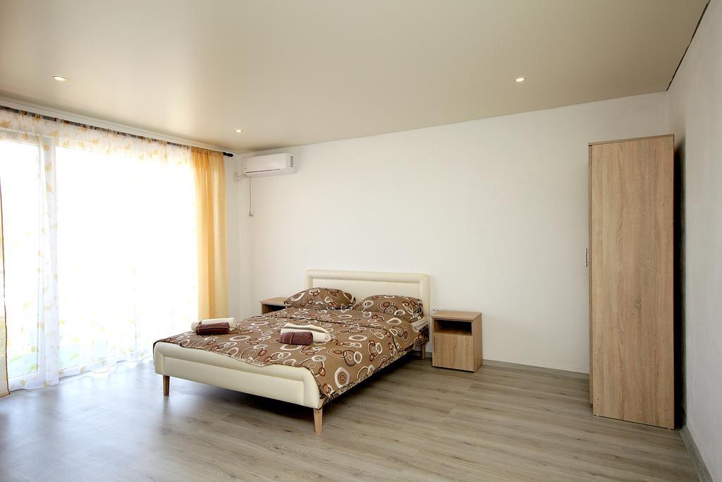 Apartments Victoria ストモレ エクステリア 写真